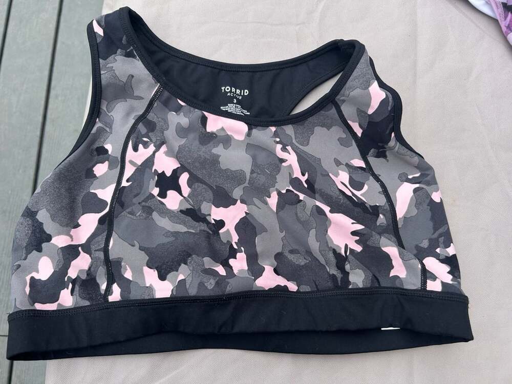 Torrid Active Sports Bra Size 3 Pink Gray Camo Racerback